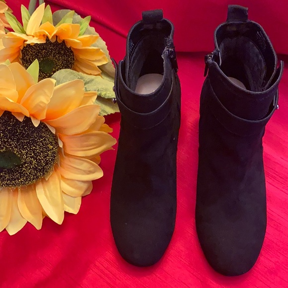 Women shoes - Picture 3 of 8